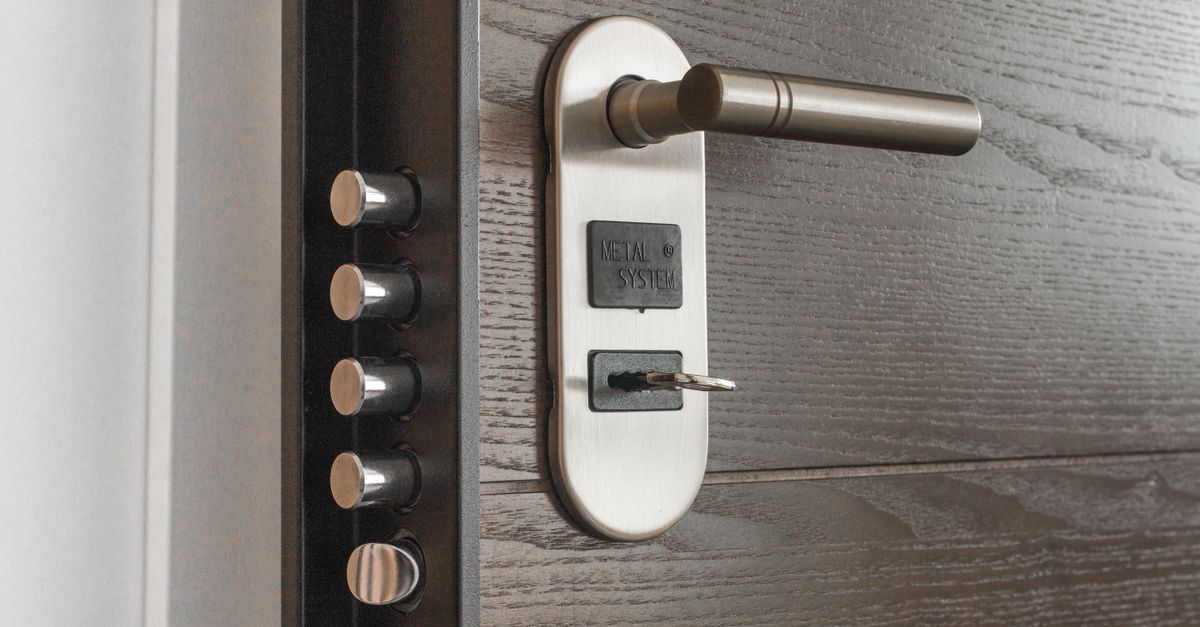 How We Handle a House Lockout — From Your Call to Your Door — Poughkeepsie Locksmith